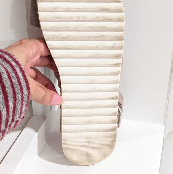 Suede strap sandals by Caslon - Picture 14 of 14